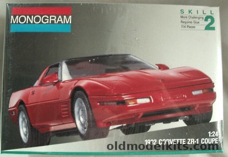 Monogram 1/24 Chevrolet 1992 Corvette ZR-1 Coupe, 2950 plastic model kit